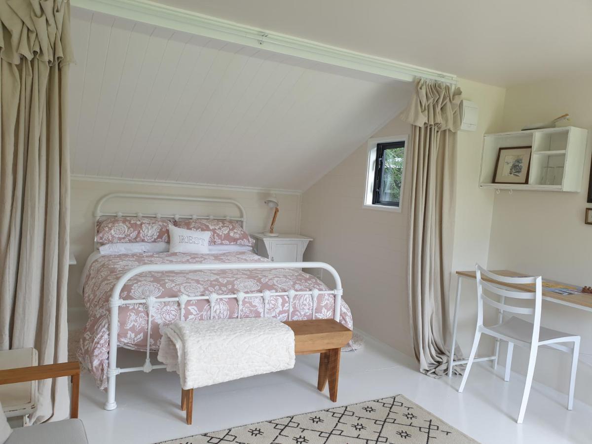 Cabins On Tudor Bed & Breakfast Motueka Buitenkant foto
