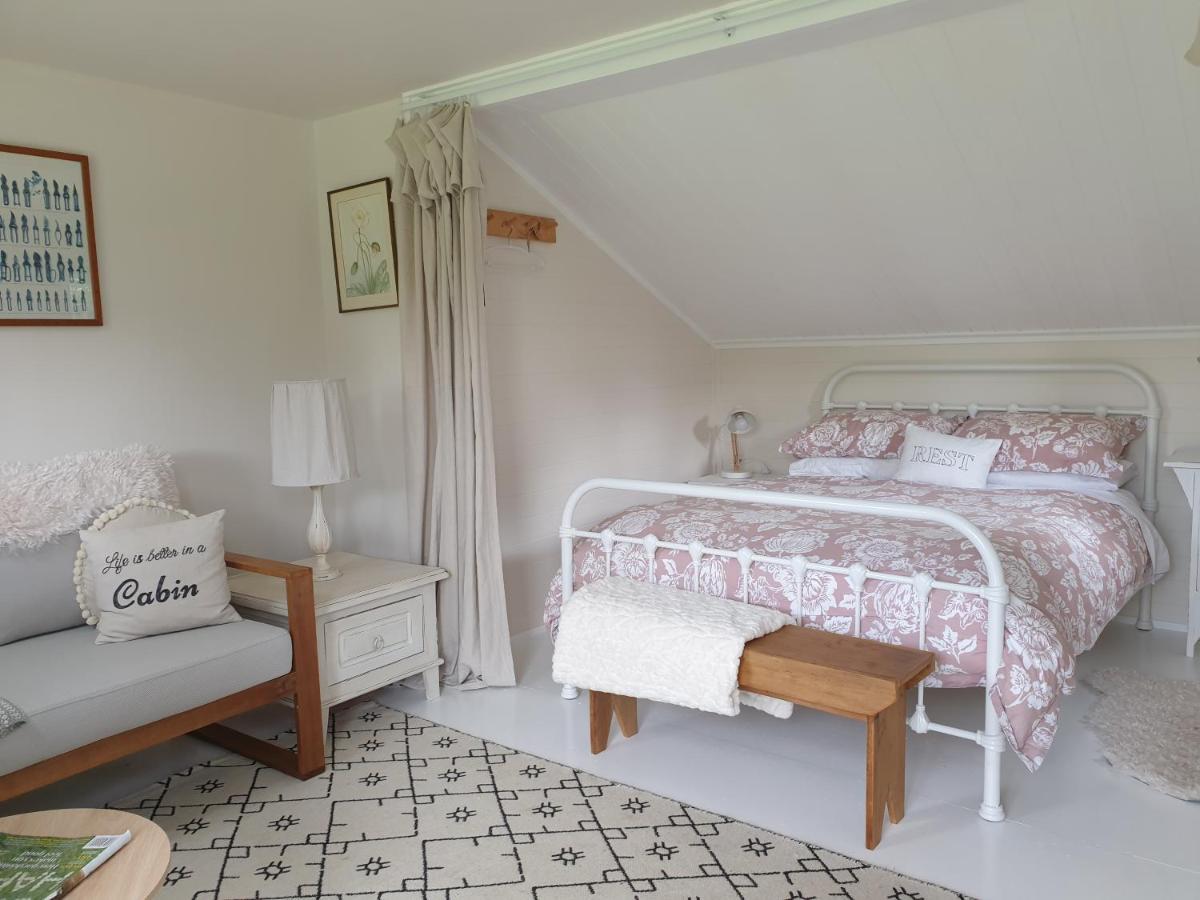 Cabins On Tudor Bed & Breakfast Motueka Buitenkant foto